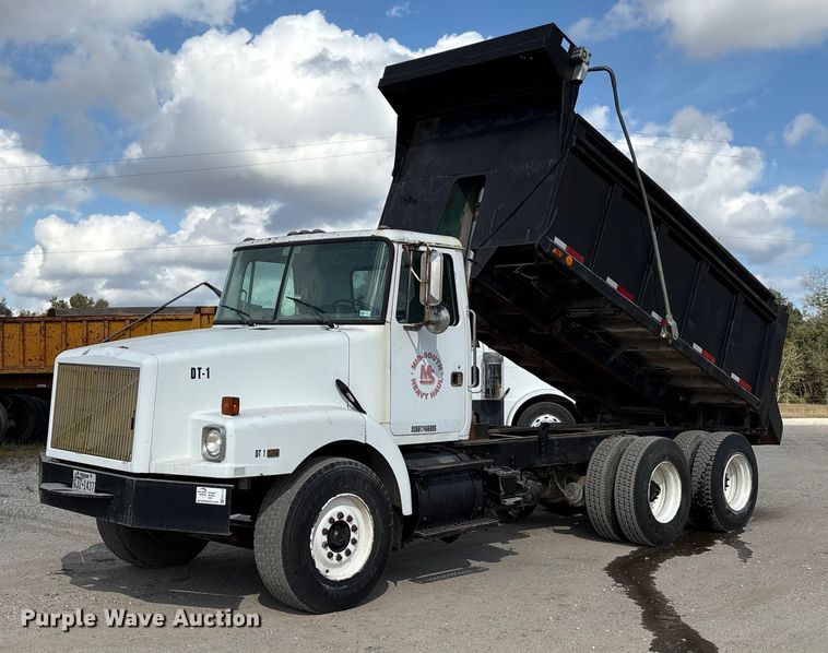 image for item EA7110 1992 White GMC WG Series dump truck