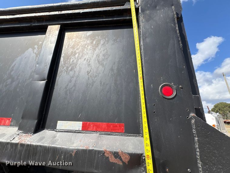 image for item EA7110 1992 White GMC WG Series dump truck