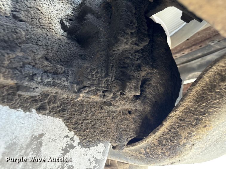 image for item EA7110 1992 White GMC WG Series dump truck