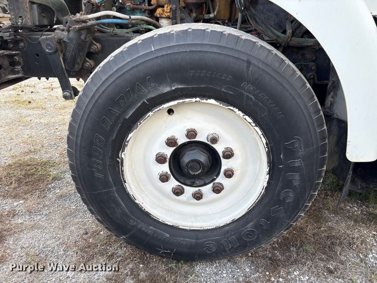 image for item EA7110 1992 White GMC WG Series dump truck