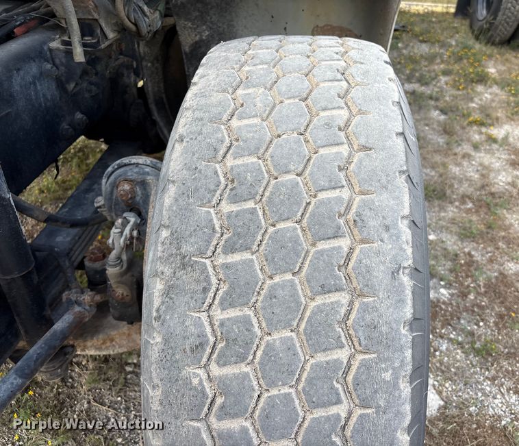 image for item EA7110 1992 White GMC WG Series dump truck