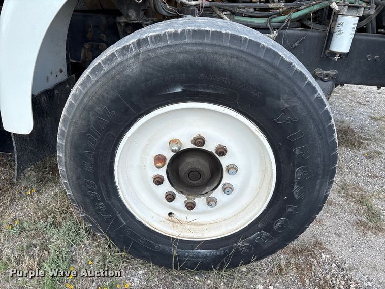 image for item EA7110 1992 White GMC WG Series dump truck