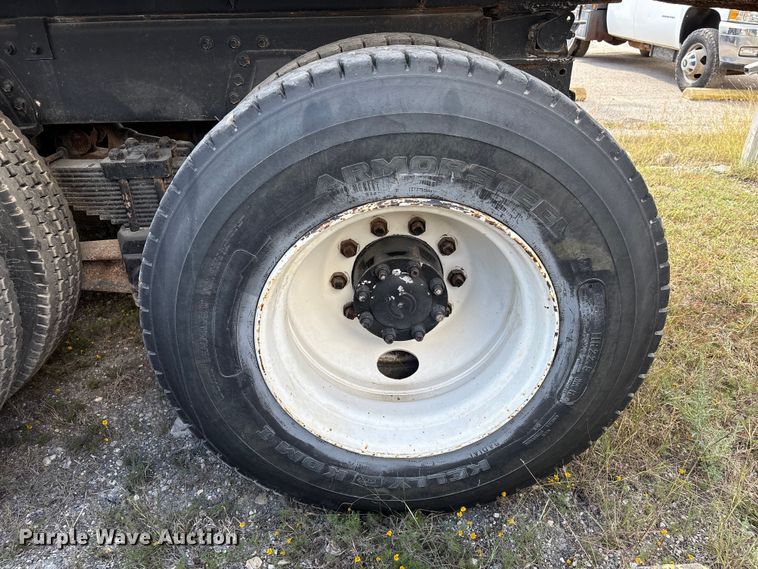 image for item EA7110 1992 White GMC WG Series dump truck