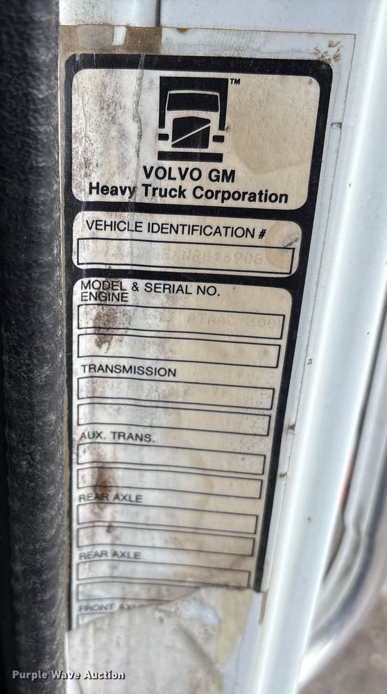 image for item EA7110 1992 White GMC WG Series dump truck