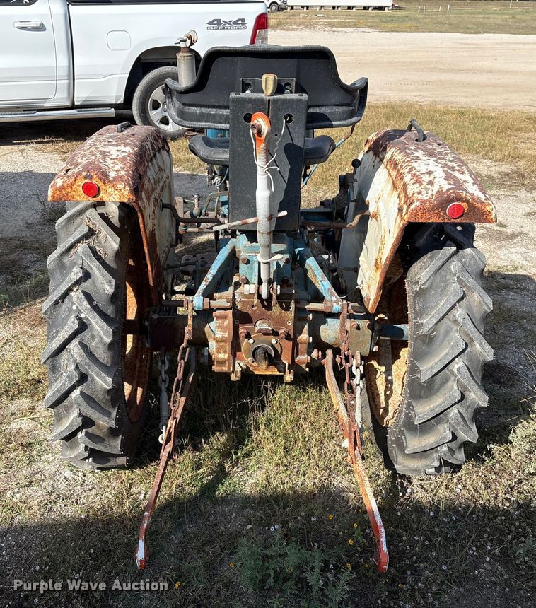 image for item EA7111 1979 Ford 1300 tractor