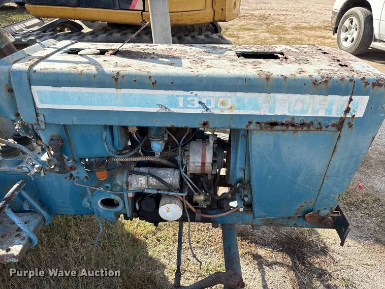 image for item EA7111 1979 Ford 1300 tractor