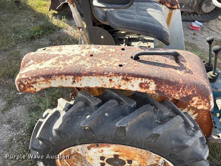 image for item EA7111 1979 Ford 1300 tractor