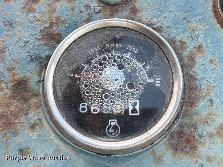 image for item EA7111 1979 Ford 1300 tractor