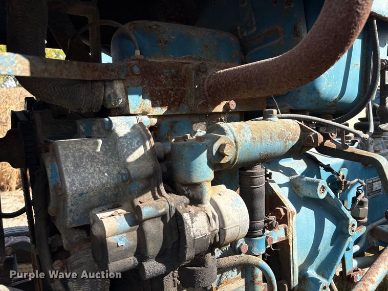 image for item EA7111 1979 Ford 1300 tractor