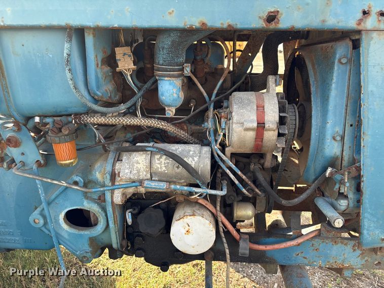 image for item EA7111 1979 Ford 1300 tractor