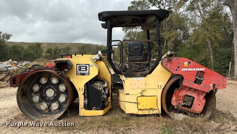 image for item EA7113 Dynapac CC624HF double drum vibratory roller