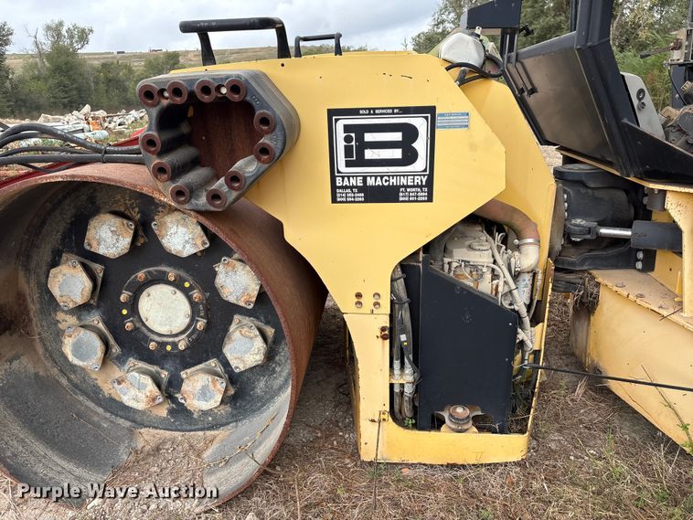 image for item EA7113 Dynapac CC624HF double drum vibratory roller