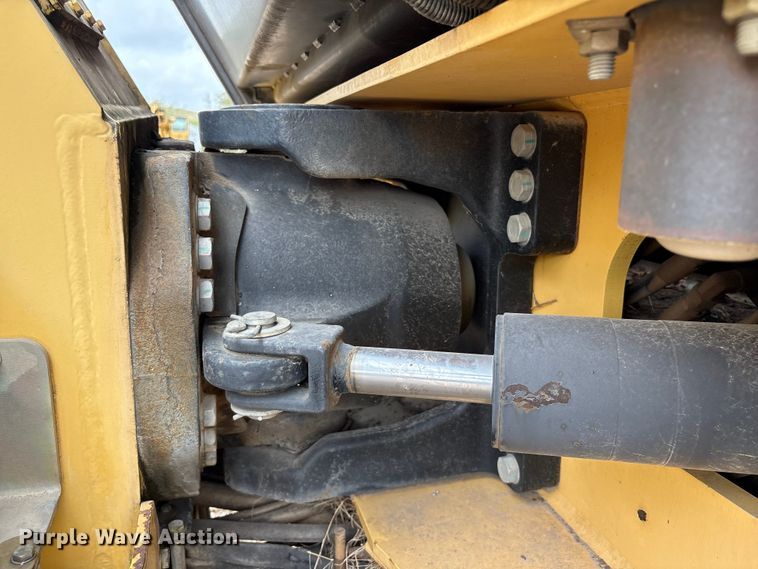 image for item EA7113 Dynapac CC624HF double drum vibratory roller