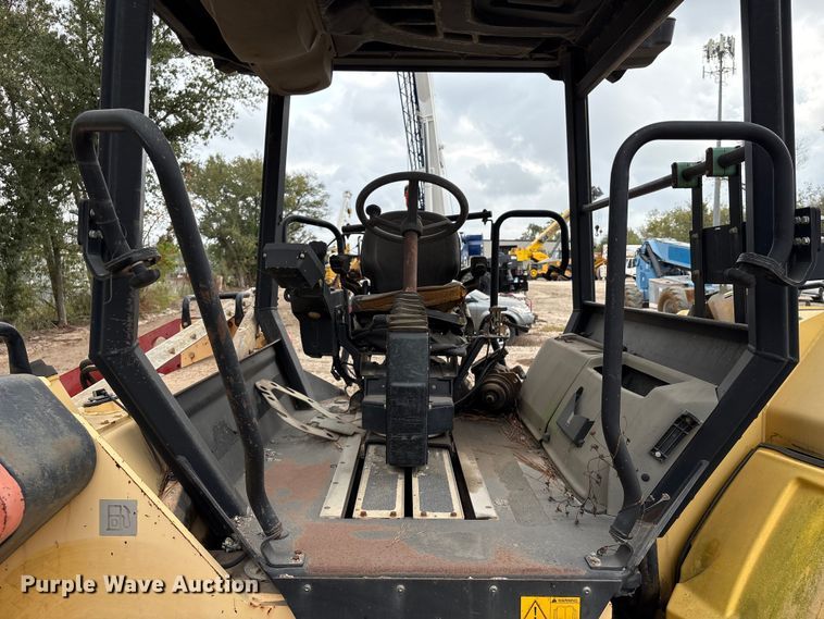 image for item EA7113 Dynapac CC624HF double drum vibratory roller