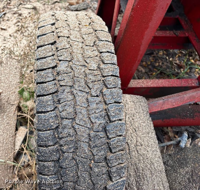 image for item EA7115 Hesston sawmill