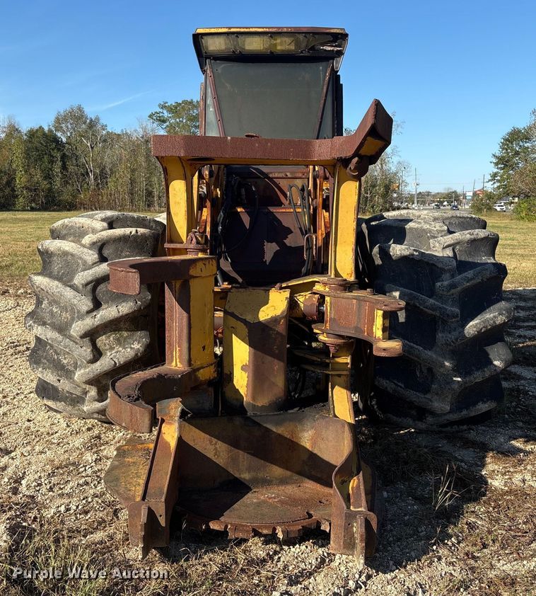 image for item EA7124 1999 Hydro-Ax 411EX feller buncher