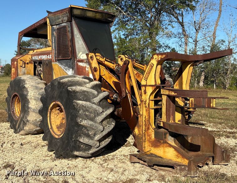 image for item EA7124 1999 Hydro-Ax 411EX feller buncher