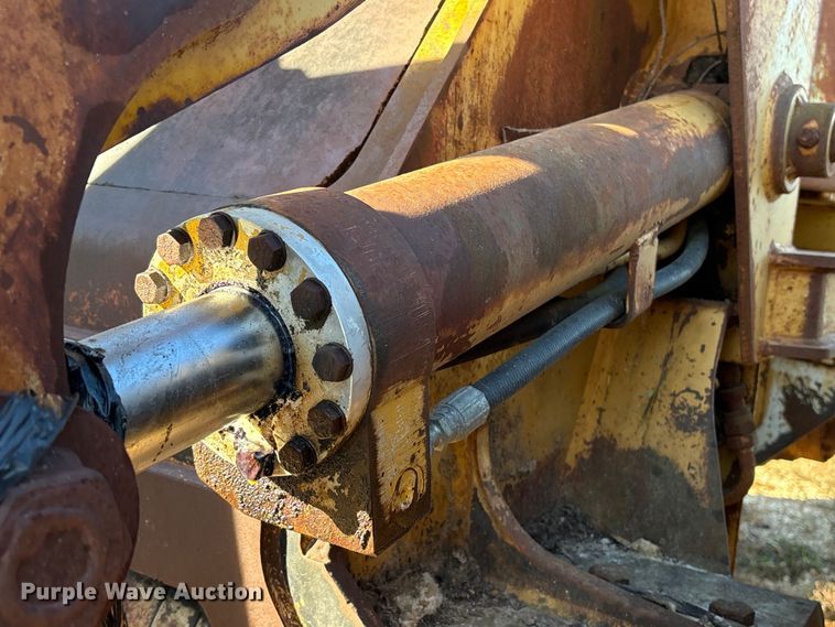 image for item EA7124 1999 Hydro-Ax 411EX feller buncher