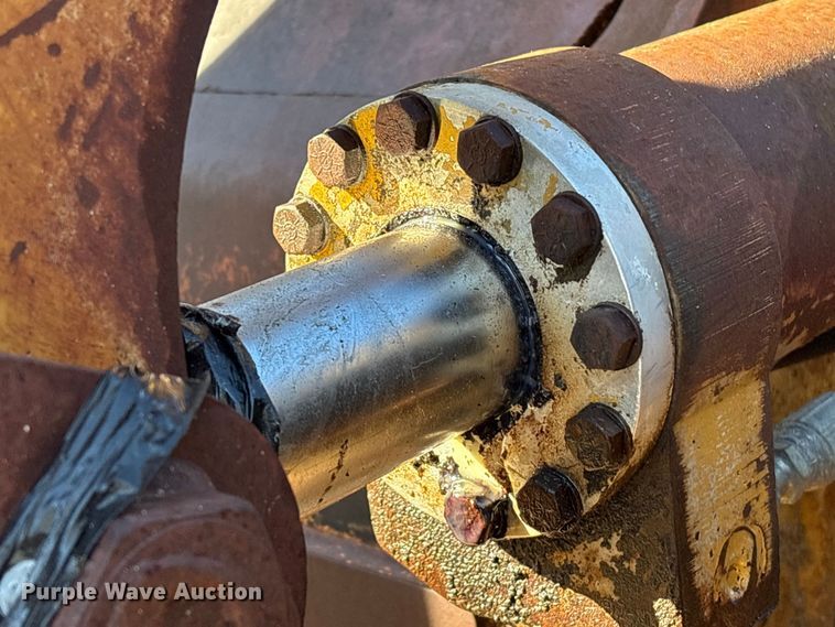 image for item EA7124 1999 Hydro-Ax 411EX feller buncher