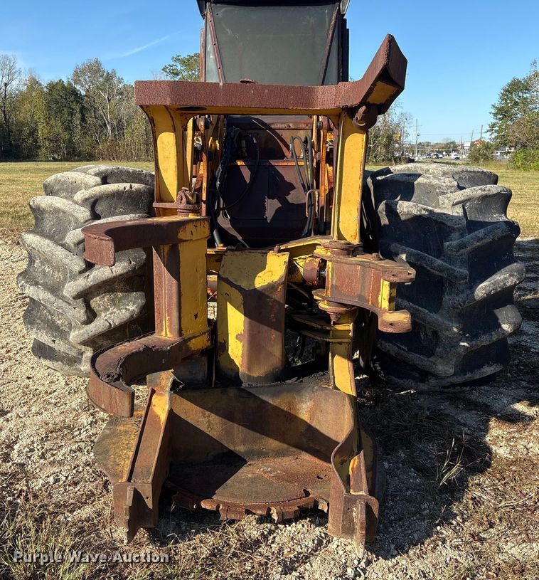 image for item EA7124 1999 Hydro-Ax 411EX feller buncher