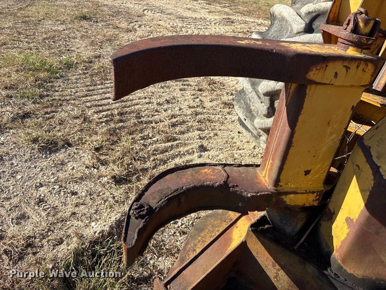 image for item EA7124 1999 Hydro-Ax 411EX feller buncher