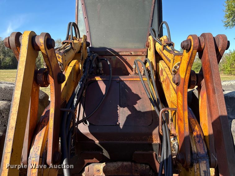 image for item EA7124 1999 Hydro-Ax 411EX feller buncher