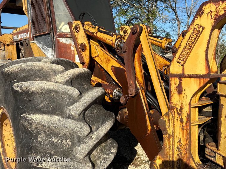 image for item EA7124 1999 Hydro-Ax 411EX feller buncher