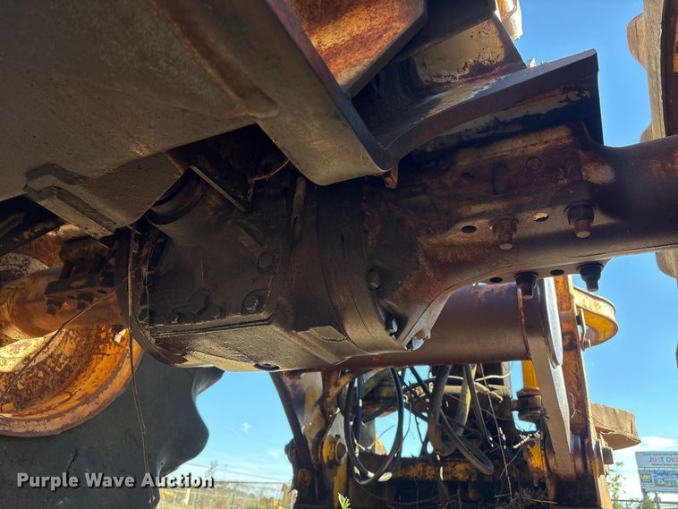 image for item EA7124 1999 Hydro-Ax 411EX feller buncher