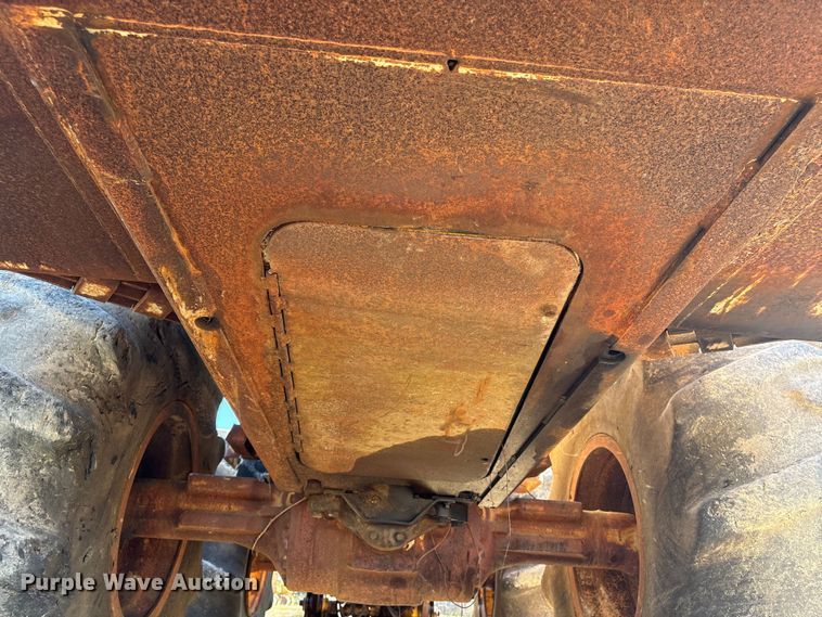 image for item EA7124 1999 Hydro-Ax 411EX feller buncher