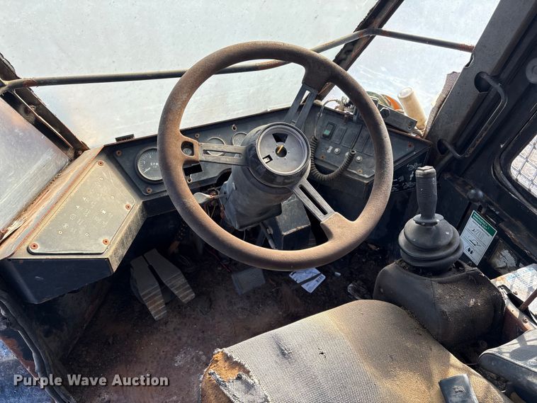 image for item EA7124 1999 Hydro-Ax 411EX feller buncher