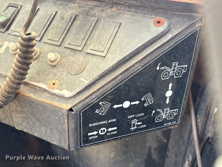 image for item EA7124 1999 Hydro-Ax 411EX feller buncher