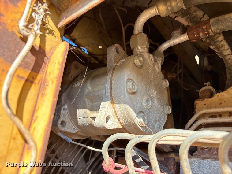 image for item EA7124 1999 Hydro-Ax 411EX feller buncher