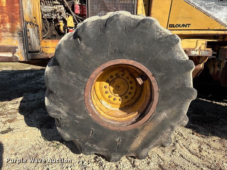 image for item EA7124 1999 Hydro-Ax 411EX feller buncher