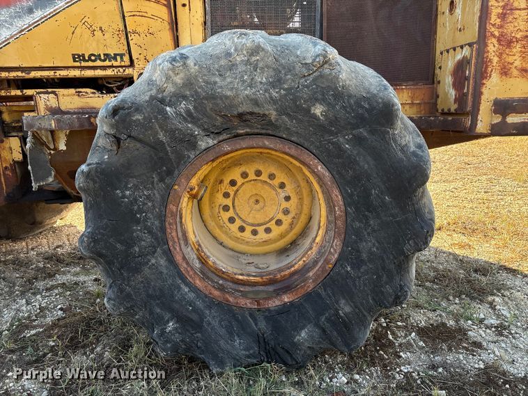 image for item EA7124 1999 Hydro-Ax 411EX feller buncher