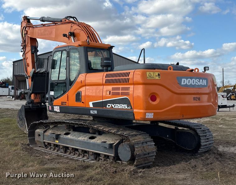 image for item EA7745 2021 Doosan DX225LC excavator