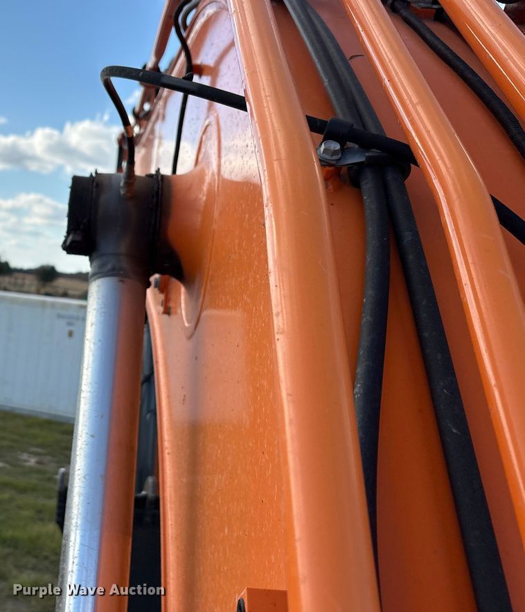 image for item EA7745 2021 Doosan DX225LC excavator