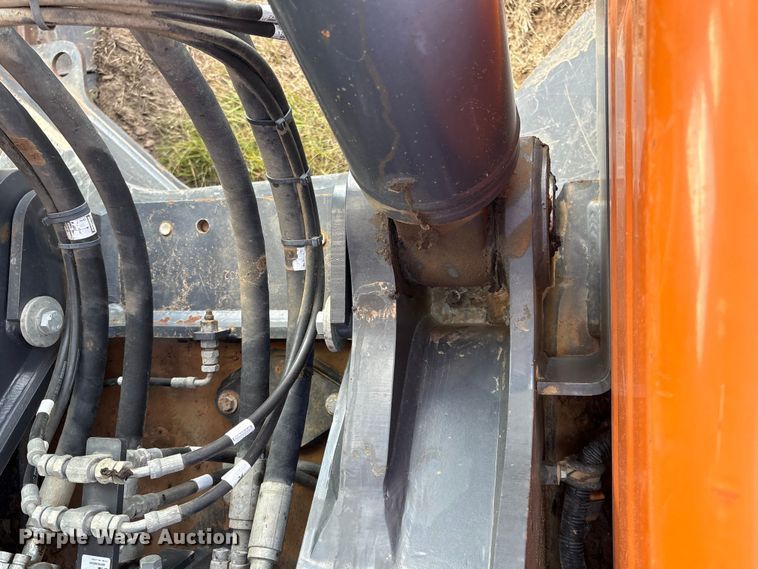 image for item EA7745 2021 Doosan DX225LC excavator