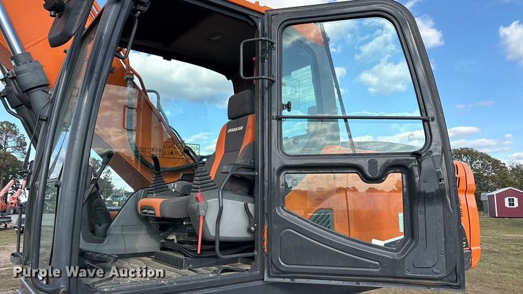 image for item EA7745 2021 Doosan DX225LC excavator
