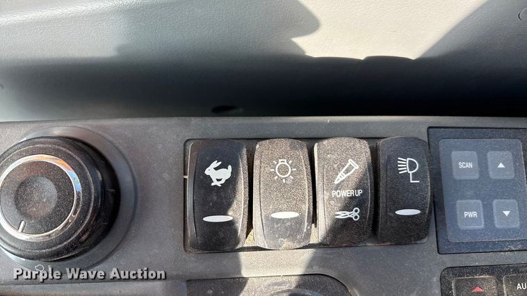 image for item EA7745 2021 Doosan DX225LC excavator