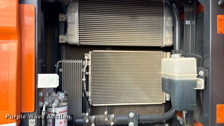 image for item EA7745 2021 Doosan DX225LC excavator