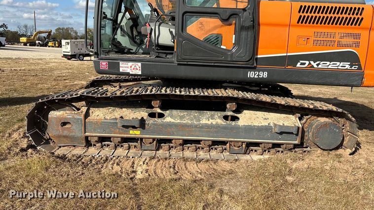image for item EA7745 2021 Doosan DX225LC excavator