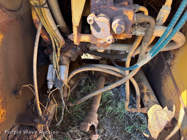 image for item EA7785 Dresser wheel loader