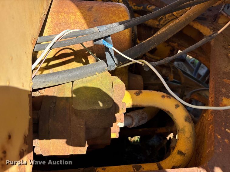 image for item EA7785 Dresser wheel loader