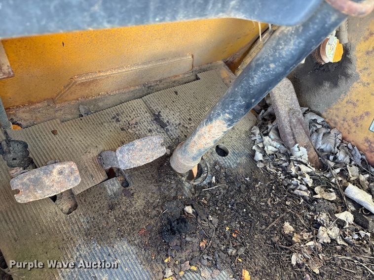 image for item EA7785 Dresser wheel loader