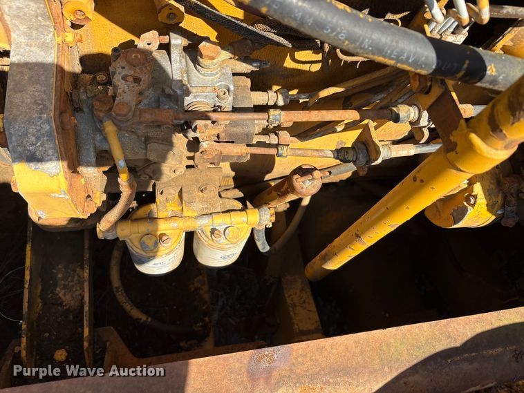 image for item EA7785 Dresser wheel loader