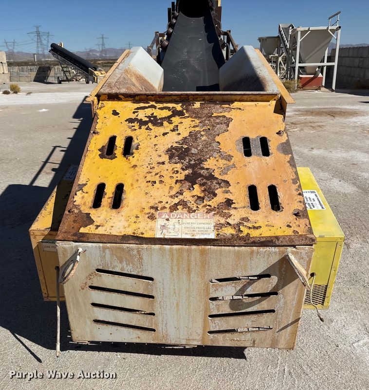 image for item EA7971 2017 TCI 30 X 60 RDS radial stacking conveyor