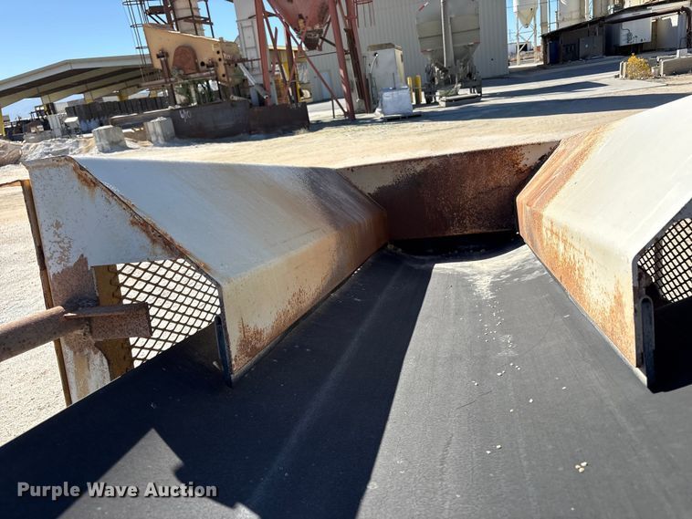 image for item EA7971 2017 TCI 30 X 60 RDS radial stacking conveyor