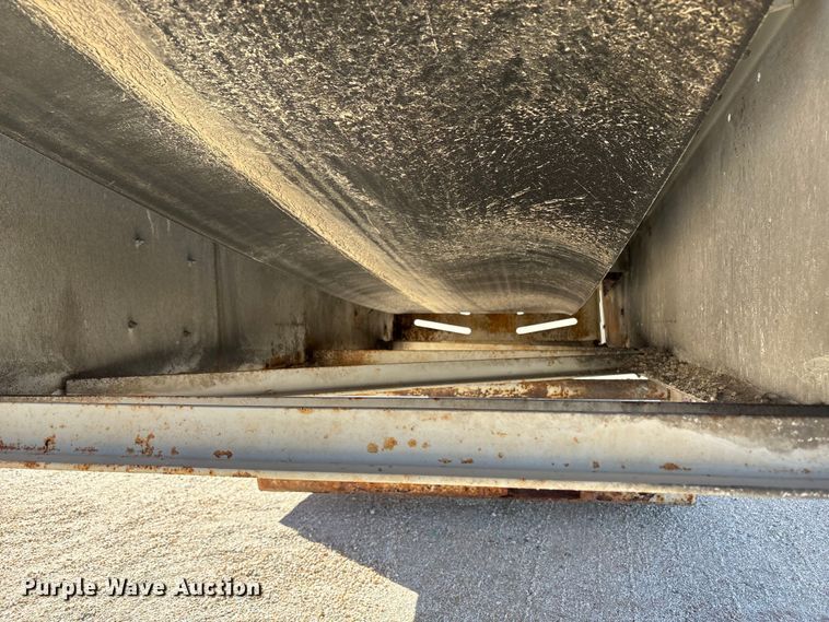 image for item EA7971 2017 TCI 30 X 60 RDS radial stacking conveyor