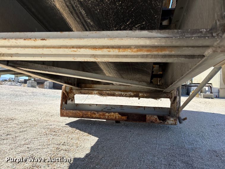 image for item EA7971 2017 TCI 30 X 60 RDS radial stacking conveyor