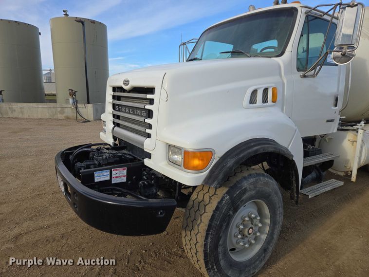 image for item EB1153 2007 Sterling L8500 ready mix truck